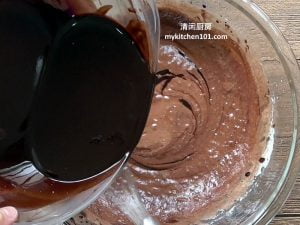 苦甜黑巧克力岩浆蛋糕