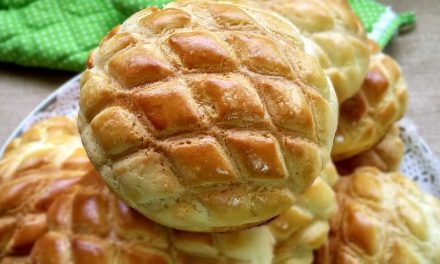自制香脆菠萝包-带着香酥饼皮的面包