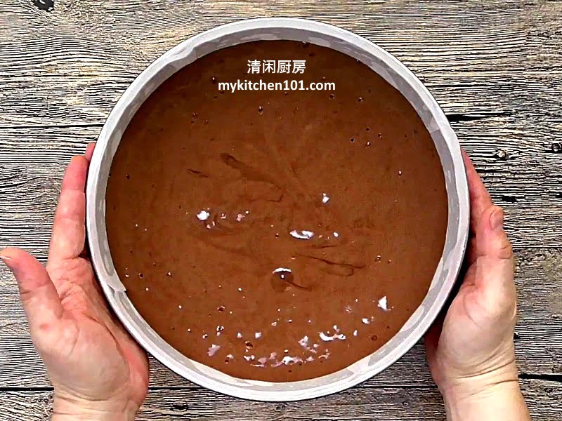 如何制作巧克力生日海绵蛋糕