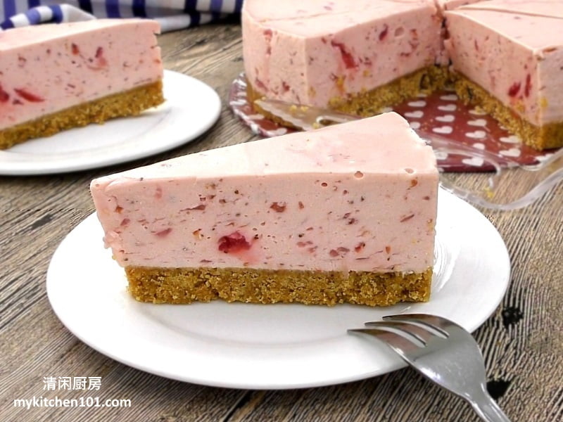 草莓免考芝士蛋糕